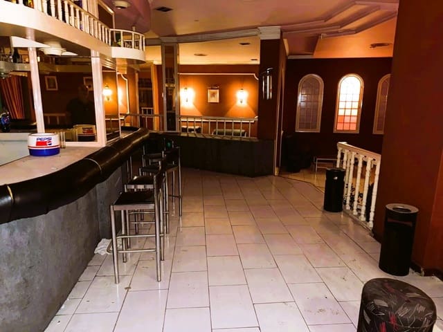 2 bedroom Commercial for sale in Motril - € 82,000 (Ref: 9550738)