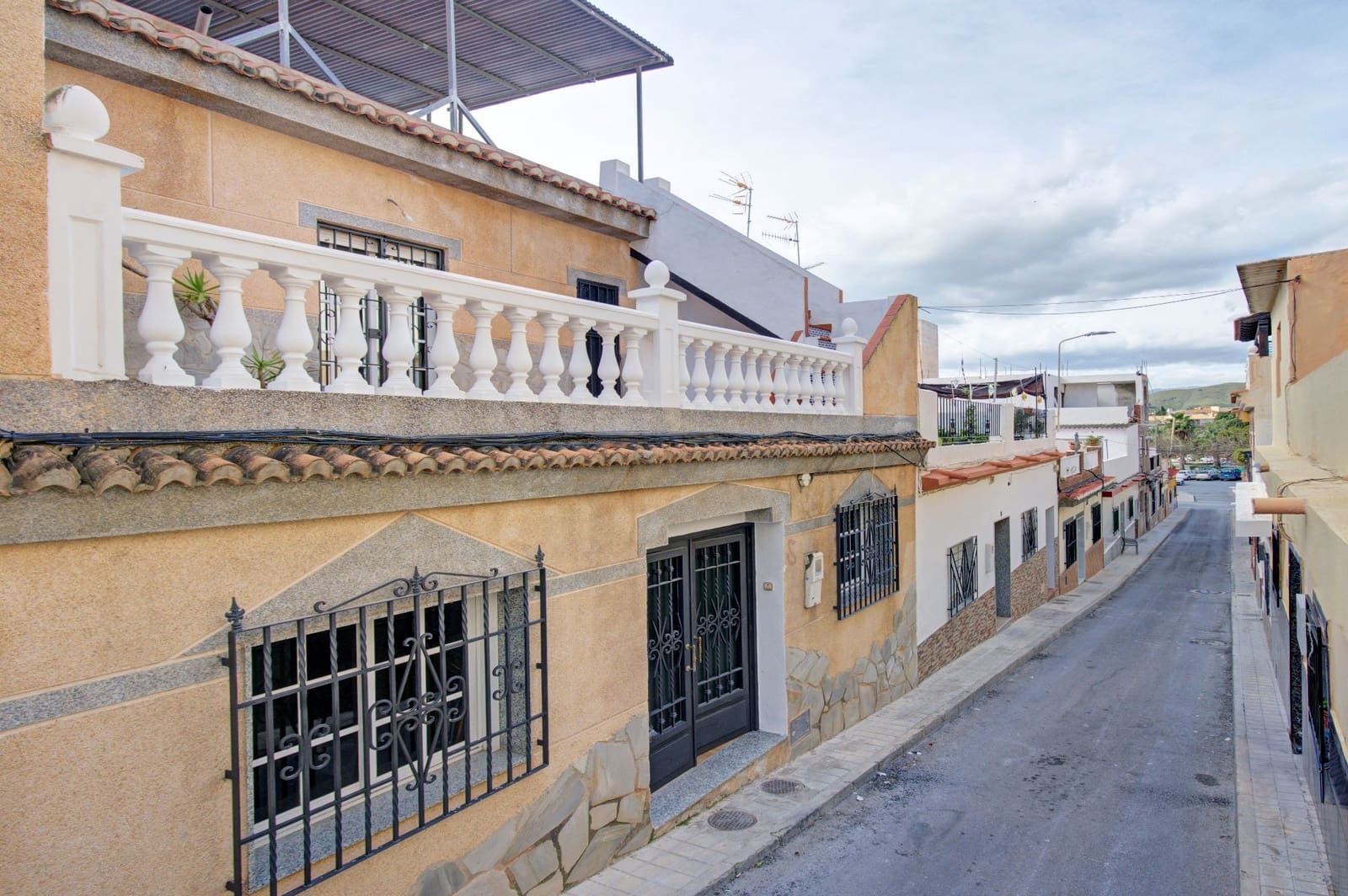 4 Zimmer Doppelhaus zu verkaufen in Motril - 169.900 € (Ref: 9564313)