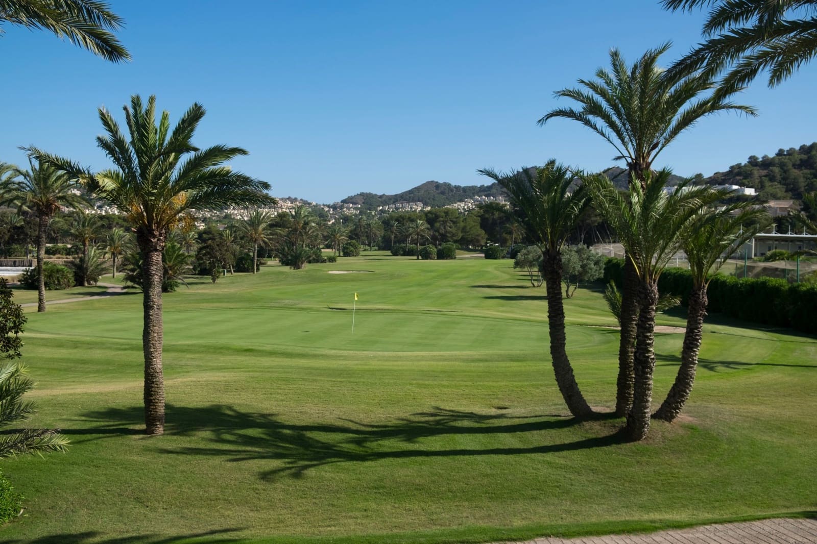 3 slaapkamer Appartement te koop in La Manga Club met zwembad garage - € 400.000 (Ref: 10048212)