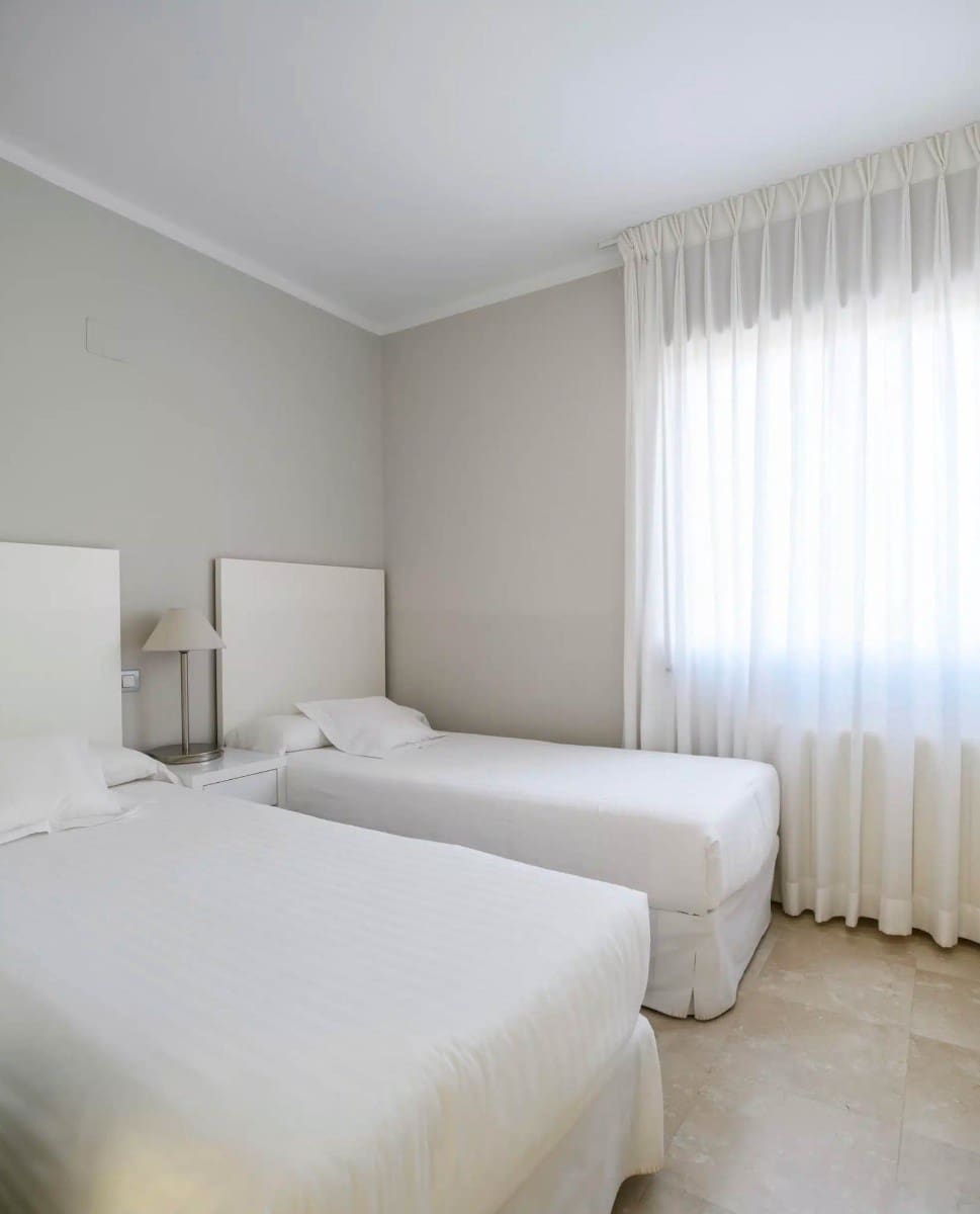 2 Zimmer Apartment zu verkaufen in Las Colinas Golf mit Pool - 289.000 € (Ref: 10075399)
