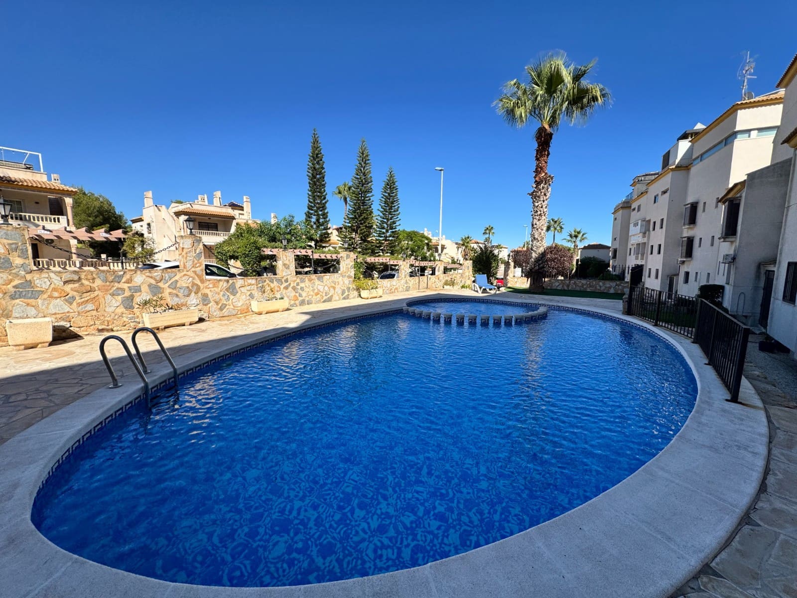 3 slaapkamer Penthouse te koop in Las Ramblas Golf met zwembad garage - € 349.000 (Ref: 10082202)