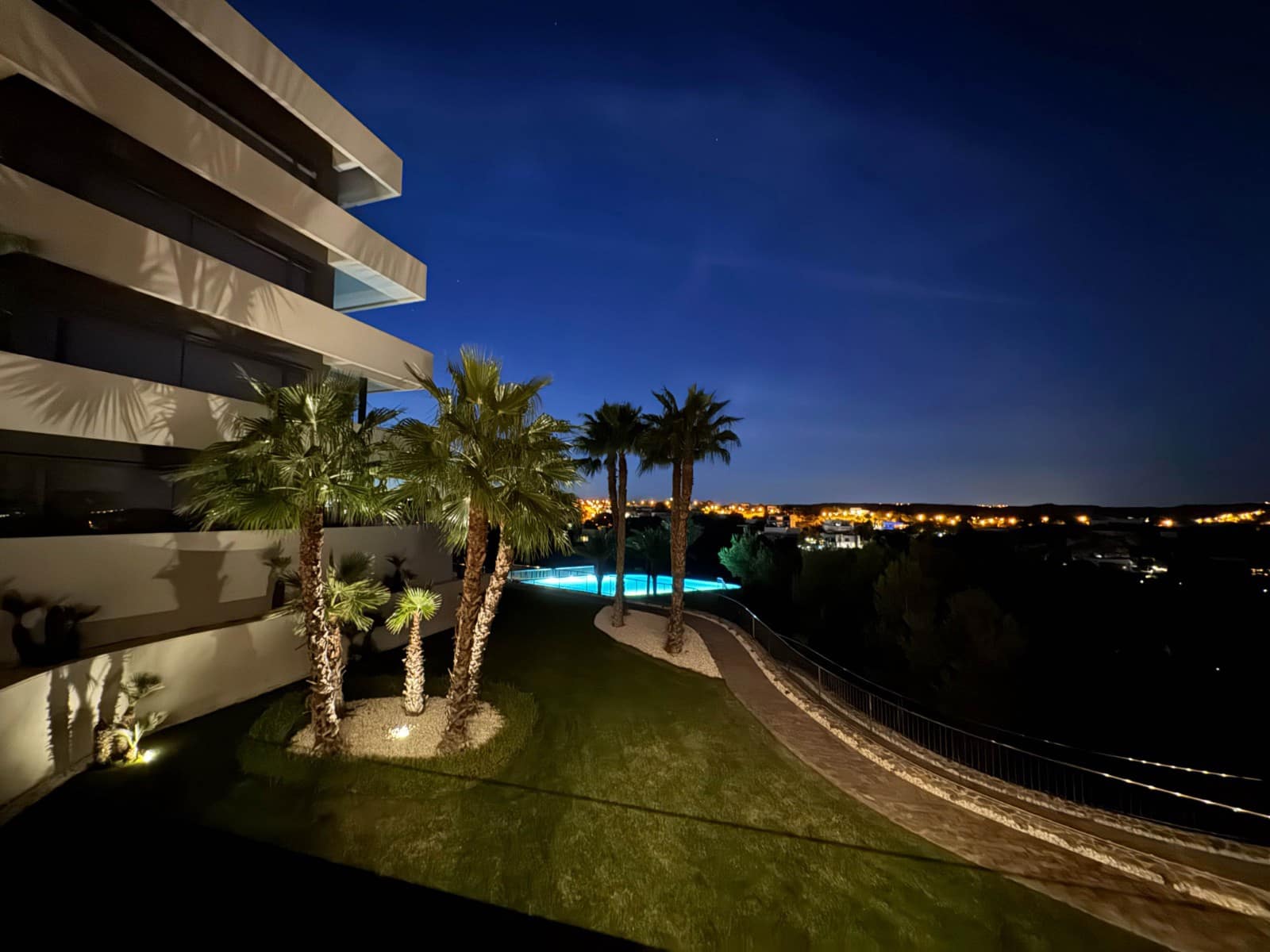 3 quarto Apartamento para venda em Las Colinas Golf com piscina garagem - 865 000 € (Ref: 10110916)