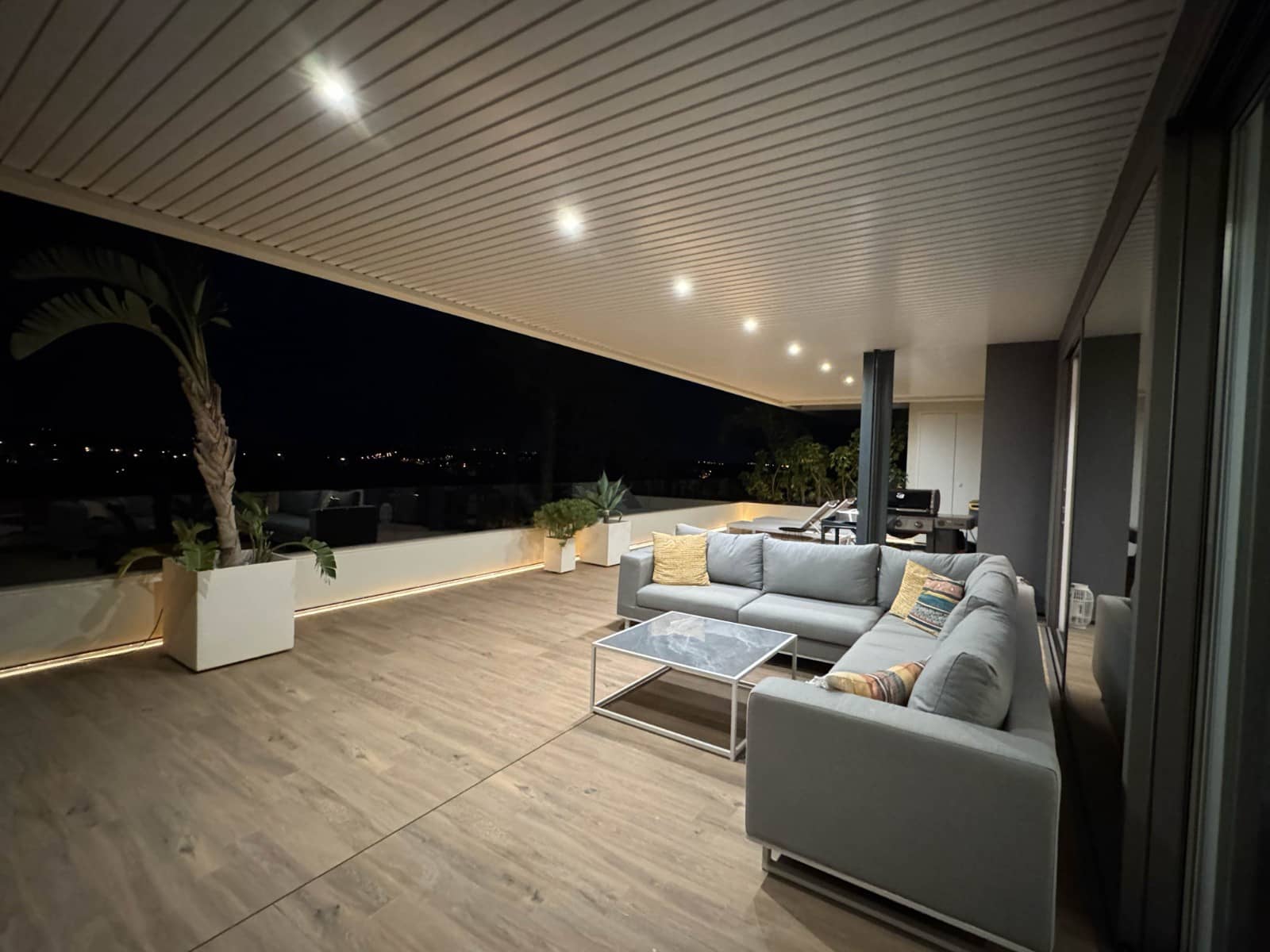 3 quarto Apartamento para venda em Las Colinas Golf com piscina garagem - 865 000 € (Ref: 10110916)