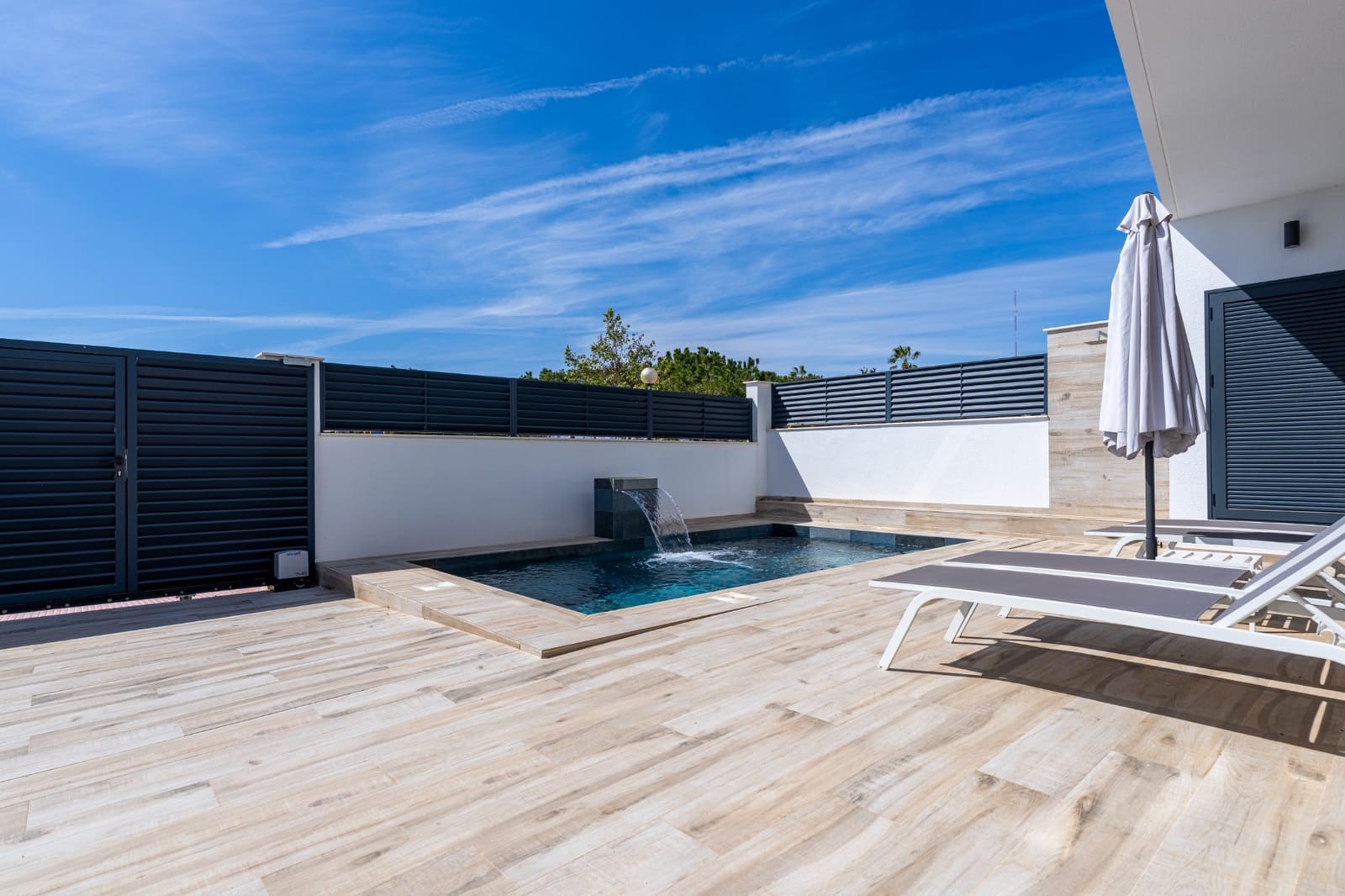 3 chambre Villa/Maison à vendre à Guardamar del Segura avec piscine garage - 595 000 € (Ref: 10135227)