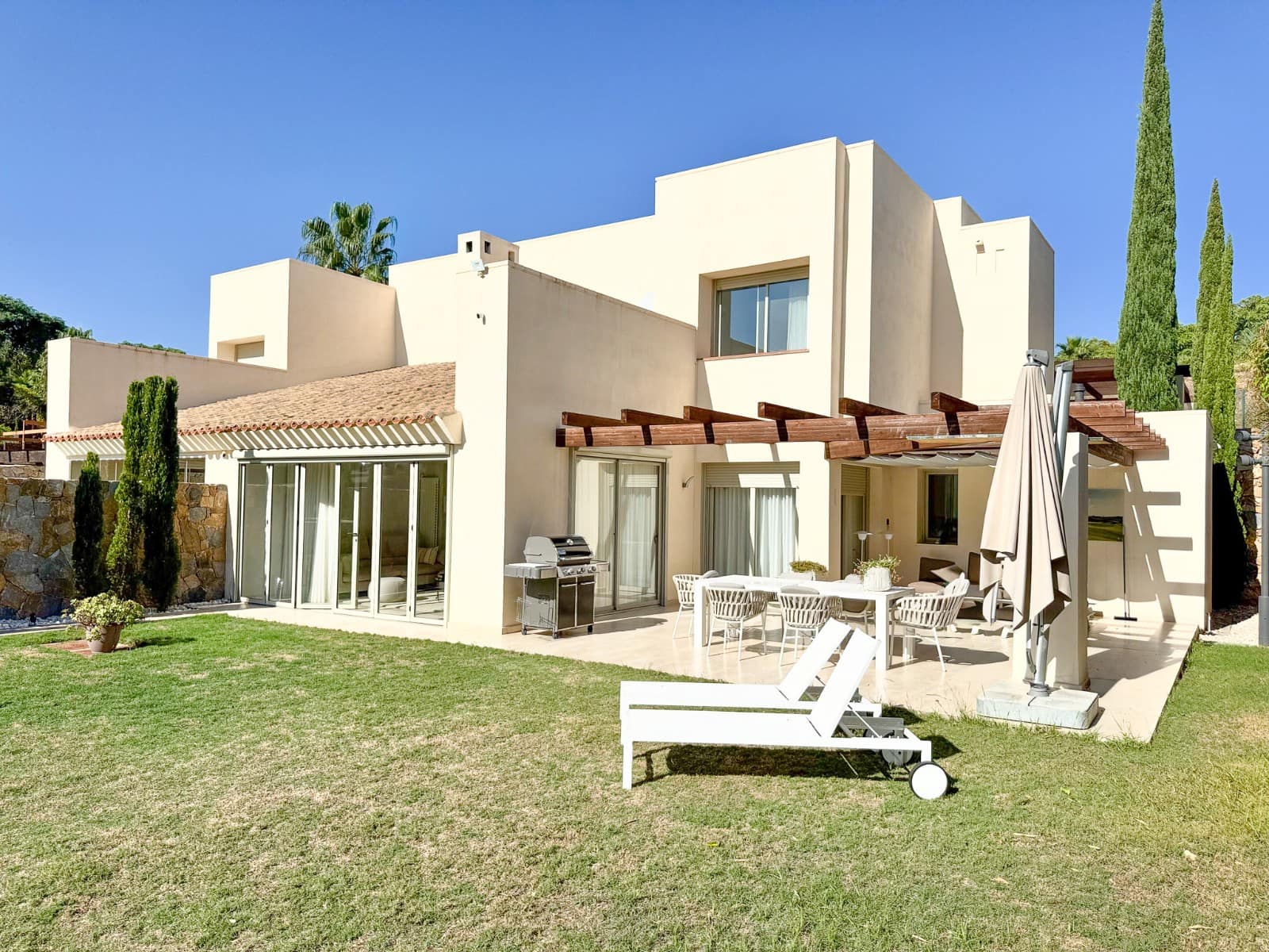 3 soveværelse Villa til salg i Las Colinas Golf med swimmingpool garage - € 645.000 (Ref: 10148387)