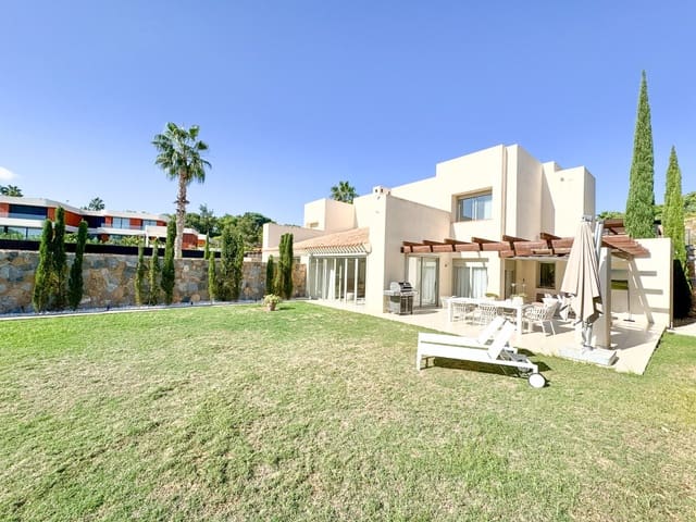 3 sypialnia Willa na sprzedaż w Las Colinas Golf, Orihuela z basenem garażem - 645 000 € (Ref: 10148387)