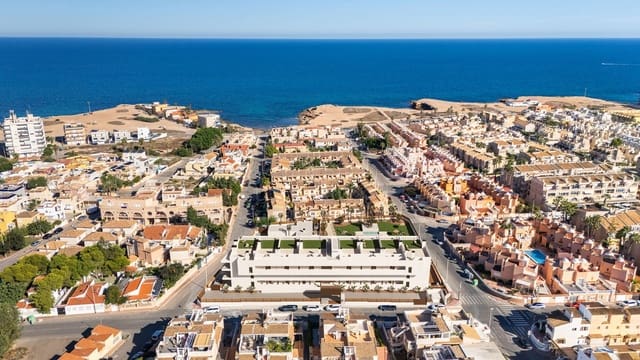 2 quarto Penthouse para venda em Los Frutales, Torrevieja com piscina garagem - 399 900 € (Ref: 10158562)