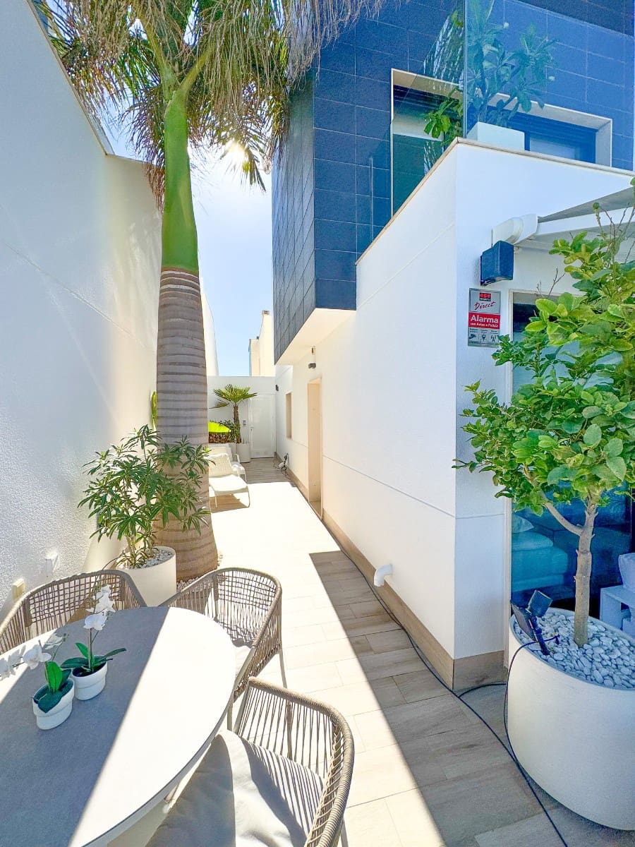 3 sypialnia Willa na sprzedaż w San Pedro del Pinatar z basenem garażem - 395 000 € (Ref: 10175919)