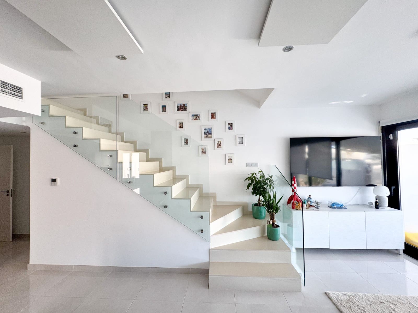 3 sypialnia Willa na sprzedaż w San Pedro del Pinatar z basenem garażem - 395 000 € (Ref: 10175919)