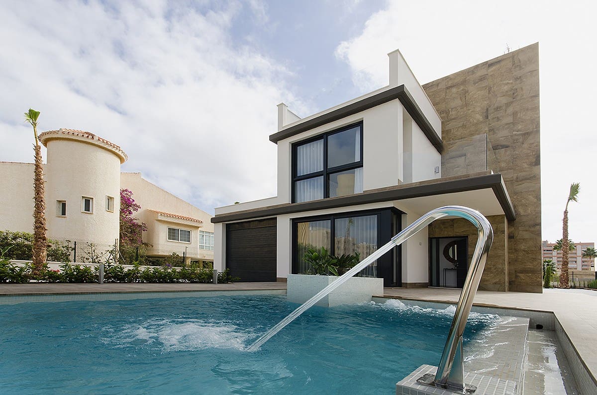 3 bedroom Villa for sale in Campoamor with pool - € 975,000 (Ref: 6687598)