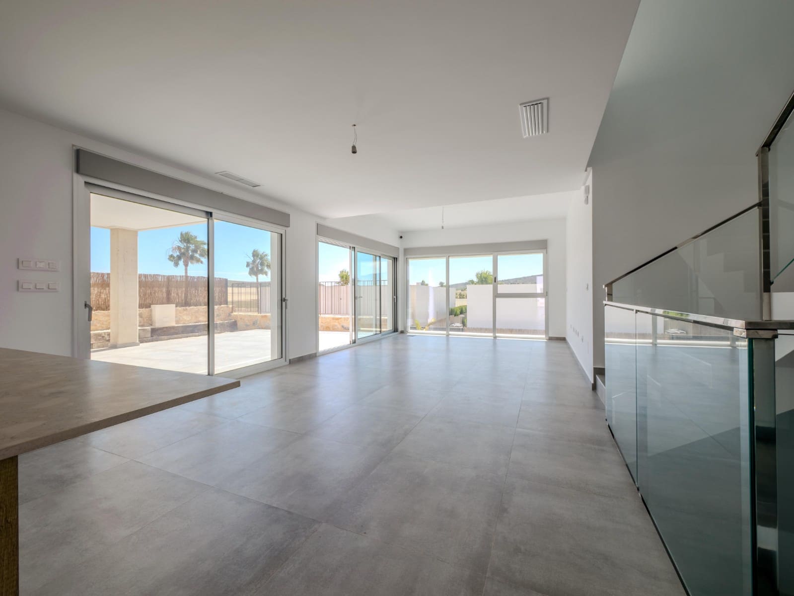 4 bedroom Villa for sale in Algorfa with pool garage - € 669,000 (Ref: 6687615)