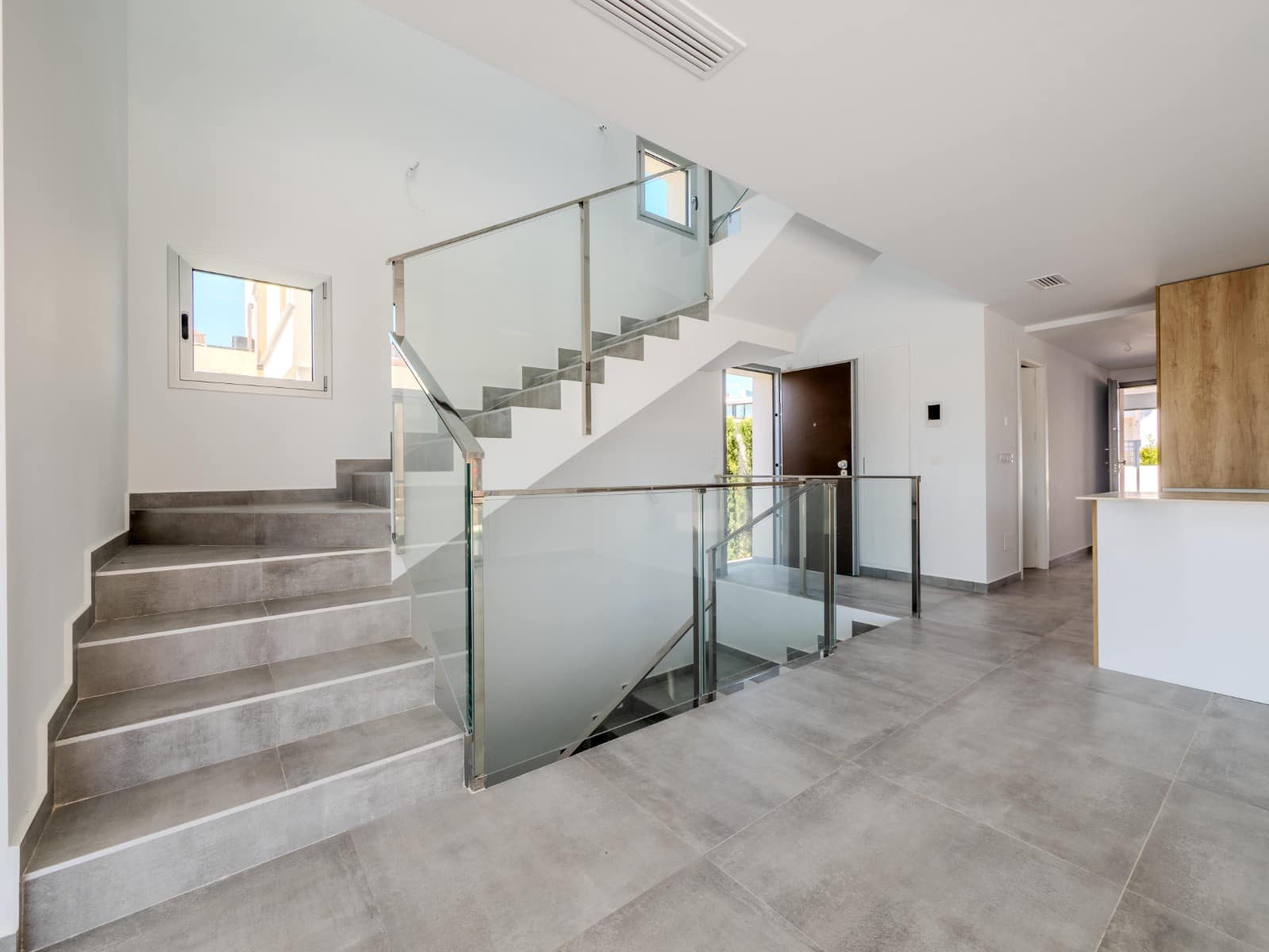 4 bedroom Villa for sale in Algorfa with pool garage - € 669,000 (Ref: 6687615)