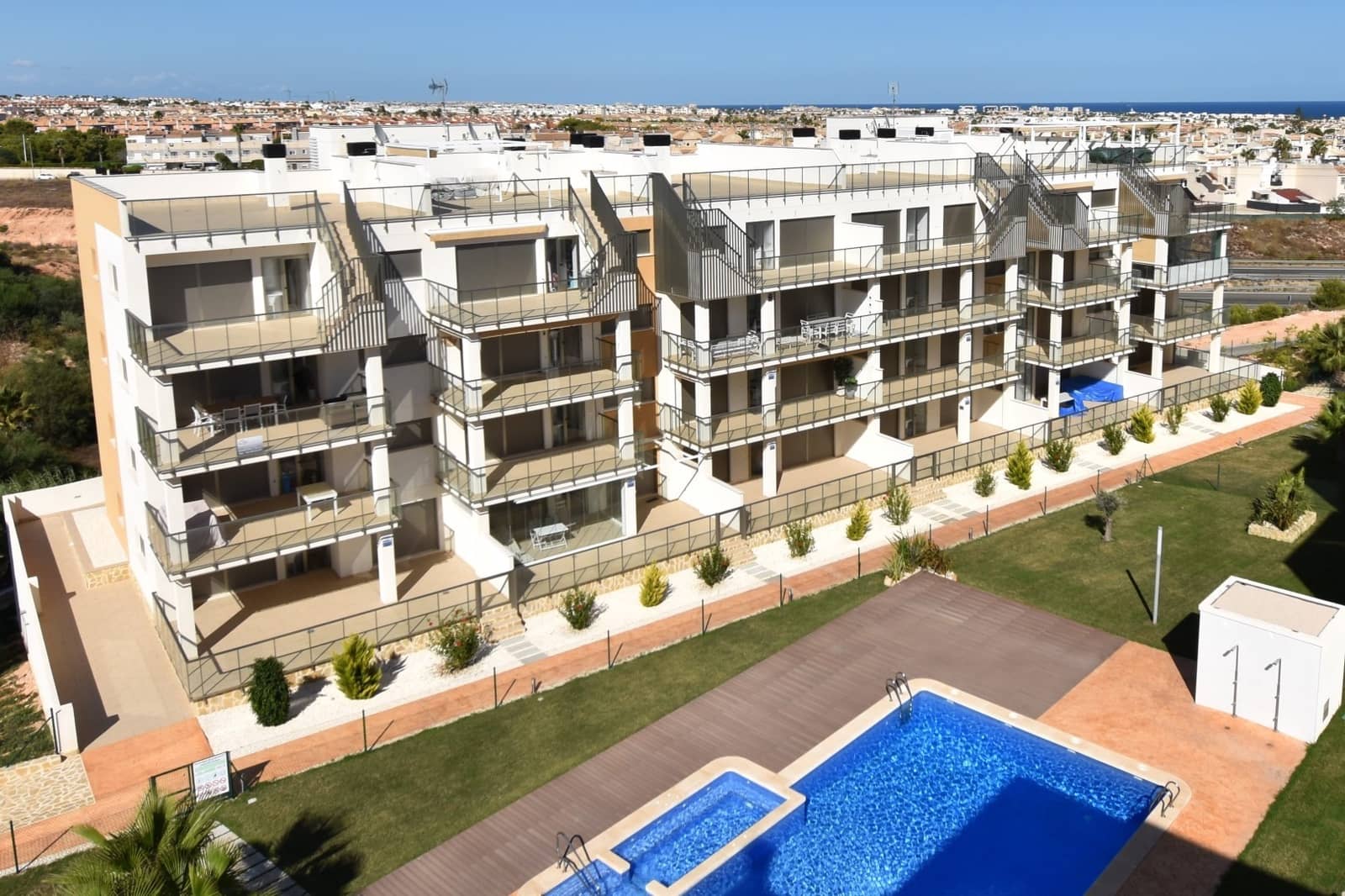 3 Zimmer Apartment zu verkaufen in Villamartin mit Pool Garage - 360.000 € (Ref: 6687637)