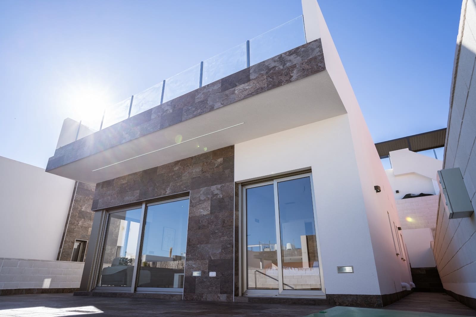 3 Zimmer Villa zu verkaufen in Villamartin mit Pool - 390.000 € (Ref: 6687672)