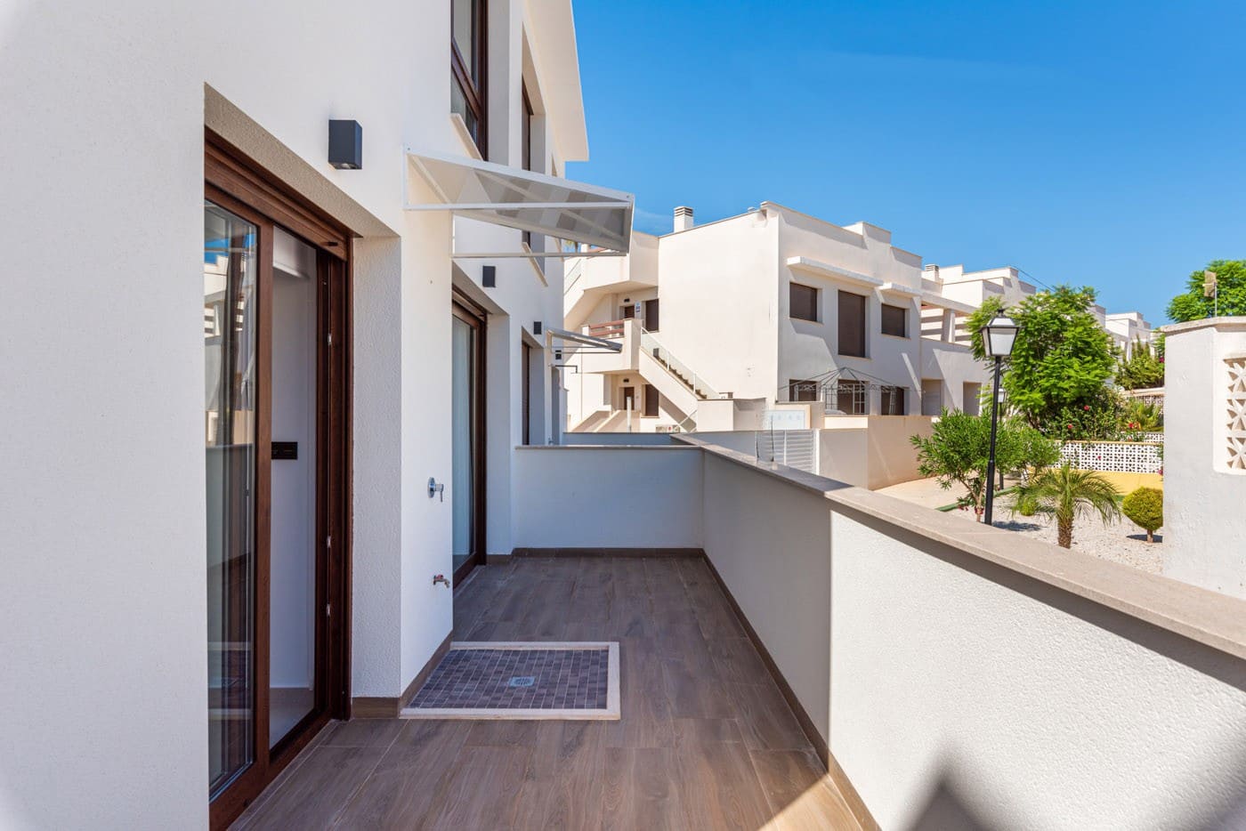 2 makuuhuone Huoneisto myytävänä paikassa Los Balcones mukana uima-altaan 
autotalli - 275 000 € (Ref: 6734763)