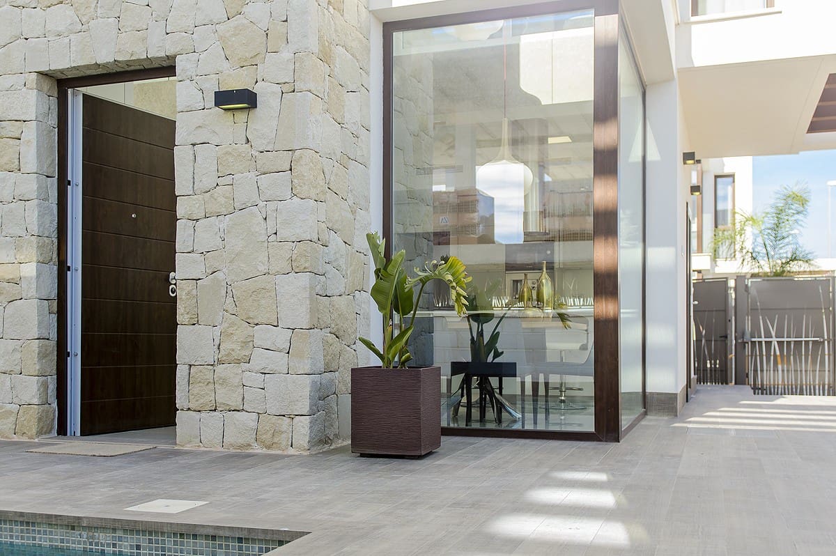 3 bedroom Villa for sale in Ciudad Quesada with pool - € 579,000 (Ref: 6737943)