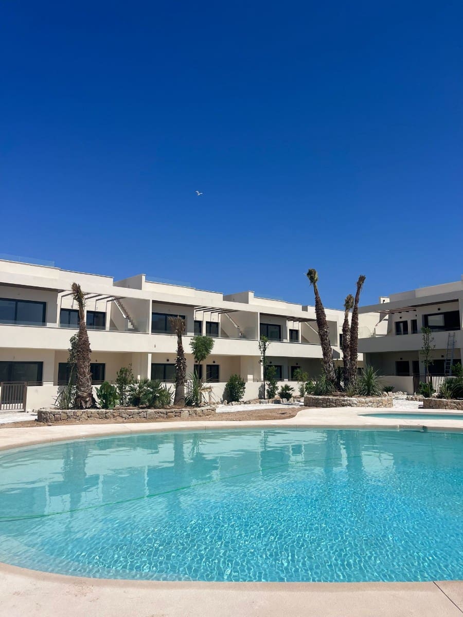 2 slaapkamer Appartement te koop in Torrevieja met zwembad garage - € 360.000 (Ref: 6774831)