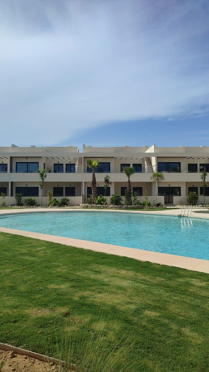 2 slaapkamer Appartement te koop in Torrevieja met zwembad garage - € 360.000 (Ref: 6774831)