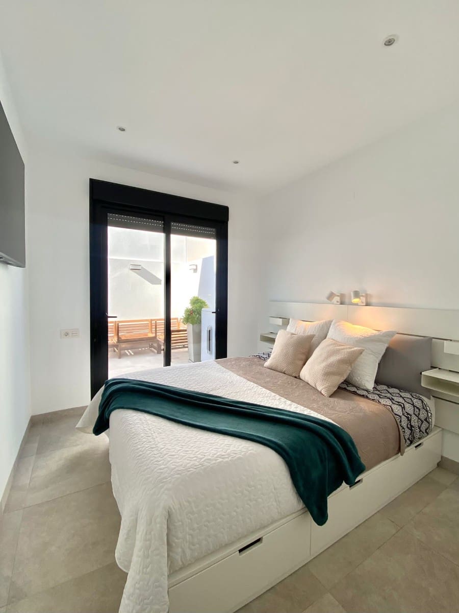 Chalet de 3 habitaciones en Santiago de la Ribera en venta con piscina - 369.950 € (Ref: 6801648)