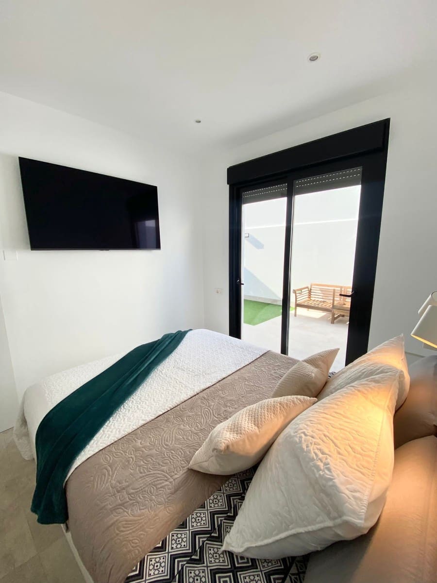 Chalet de 3 habitaciones en Santiago de la Ribera en venta con piscina - 369.950 € (Ref: 6801648)