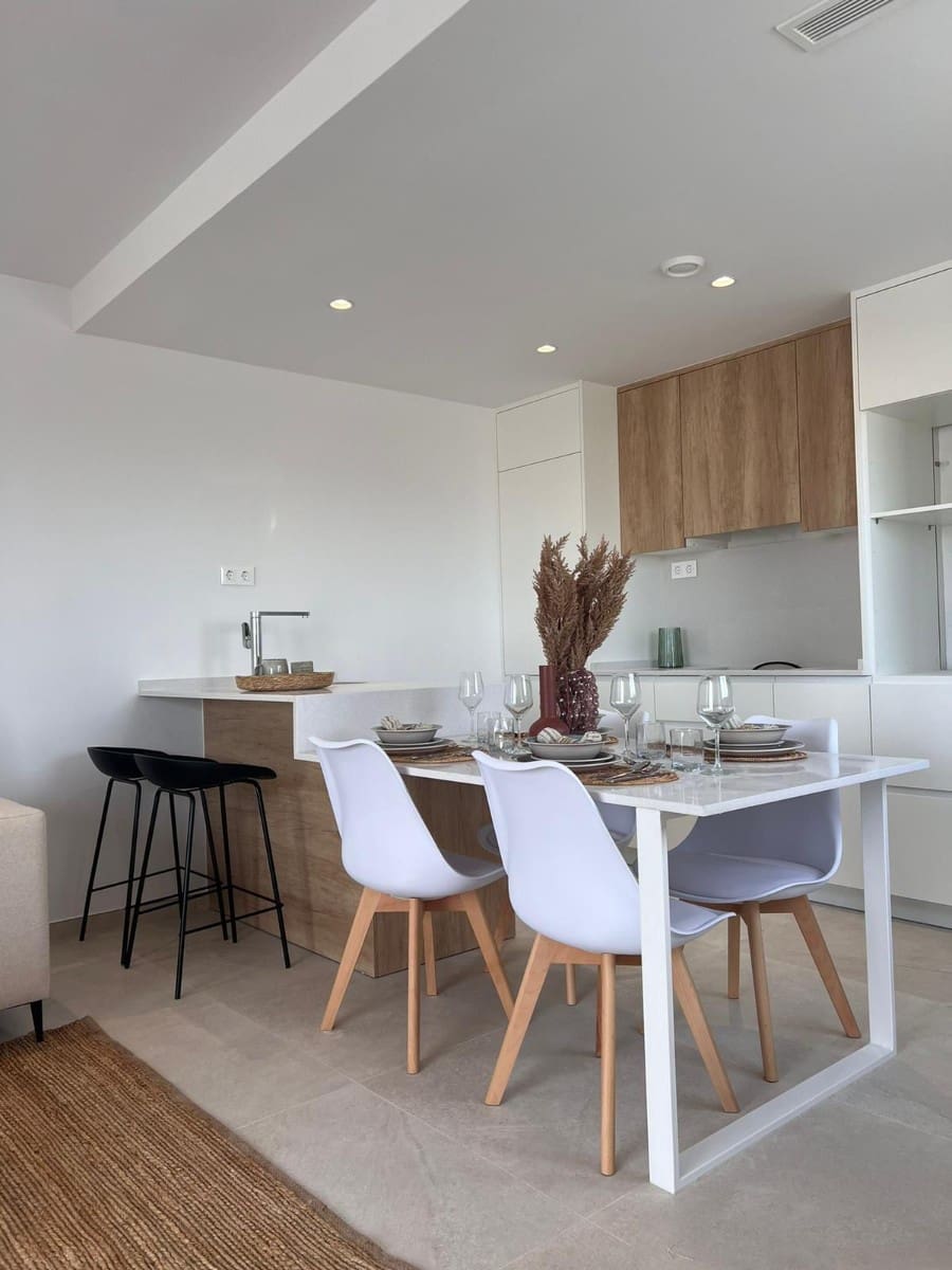 Chalet de 3 habitaciones en Santiago de la Ribera en venta con piscina - 369.950 € (Ref: 6801648)