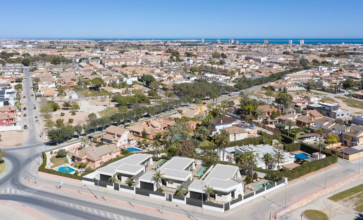 3 soveværelse Villa til salg i San Javier med swimmingpool garage - € 1.250.000 (Ref: 6816583)