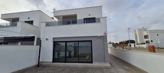 3 bedroom Villa for sale in La Zenia, Orihuela with pool - € 409,900 (Ref: 6848727)