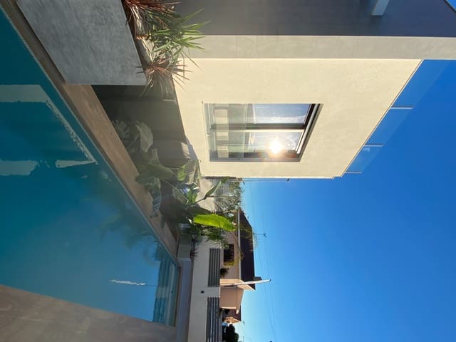 4 bedroom Villa for sale in La Mata, Torrevieja with pool - € 940,000 (Ref: 6961030)