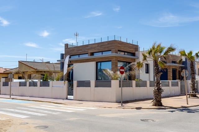 4 bedroom Villa for sale in La Mata, Torrevieja with pool - € 940,000 (Ref: 6961030)