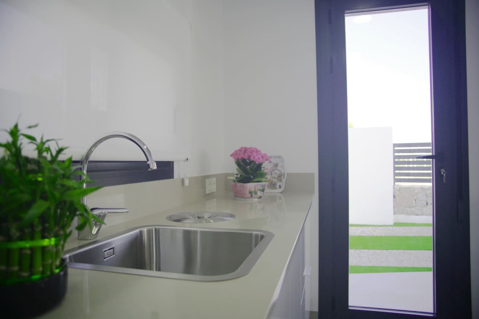 3 bedroom Villa for sale in Los Montesinos with pool - € 360,000 (Ref: 6995550)