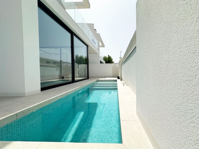 3 soveværelse Villa til salg i Torre de la Horadada, Pilar de la Horadada med swimmingpool - € 589.000 (Ref: 7009189)