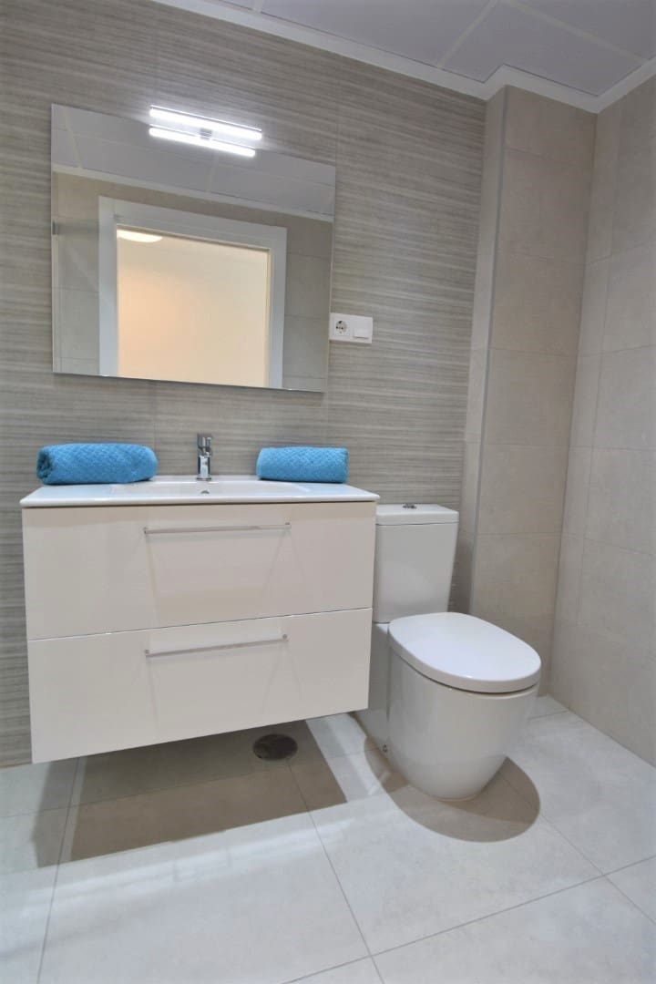 2 Zimmer Apartment zu verkaufen in Villamartin mit Pool Garage - 287.000 € (Ref: 7019872)