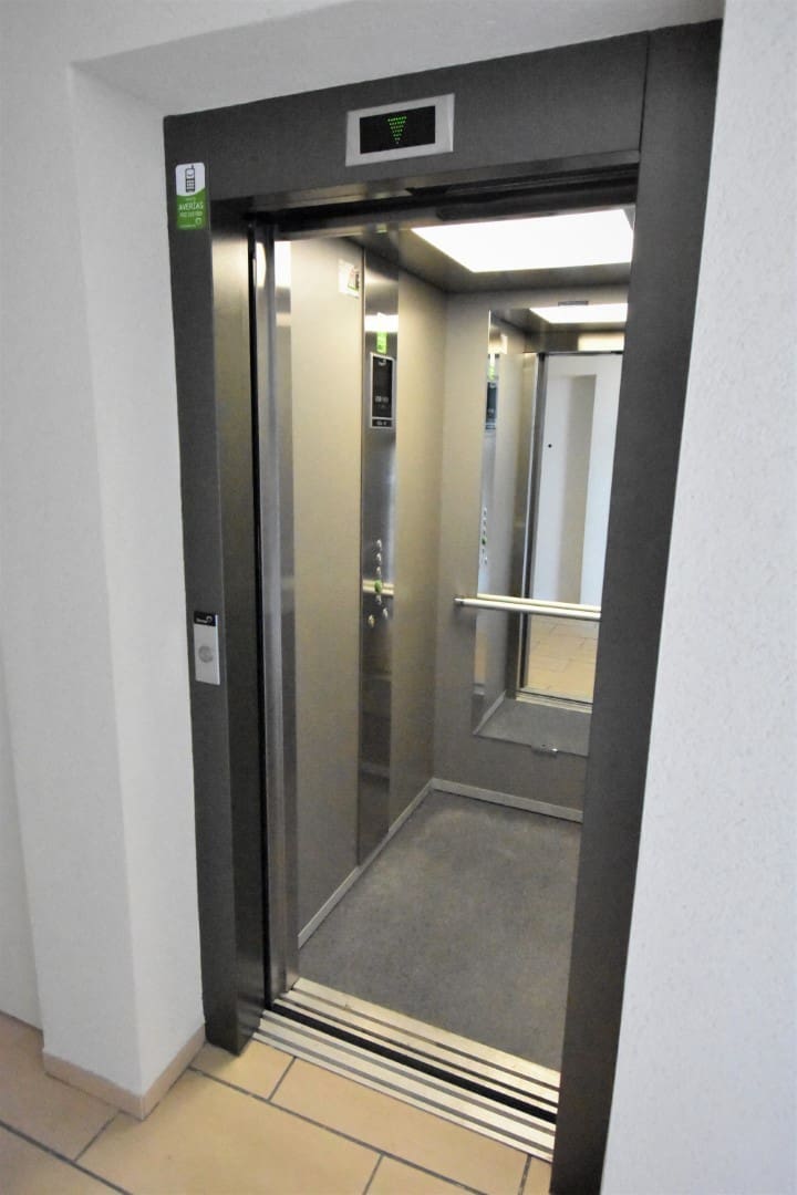 2 Zimmer Apartment zu verkaufen in Villamartin mit Pool Garage - 287.000 € (Ref: 7019872)