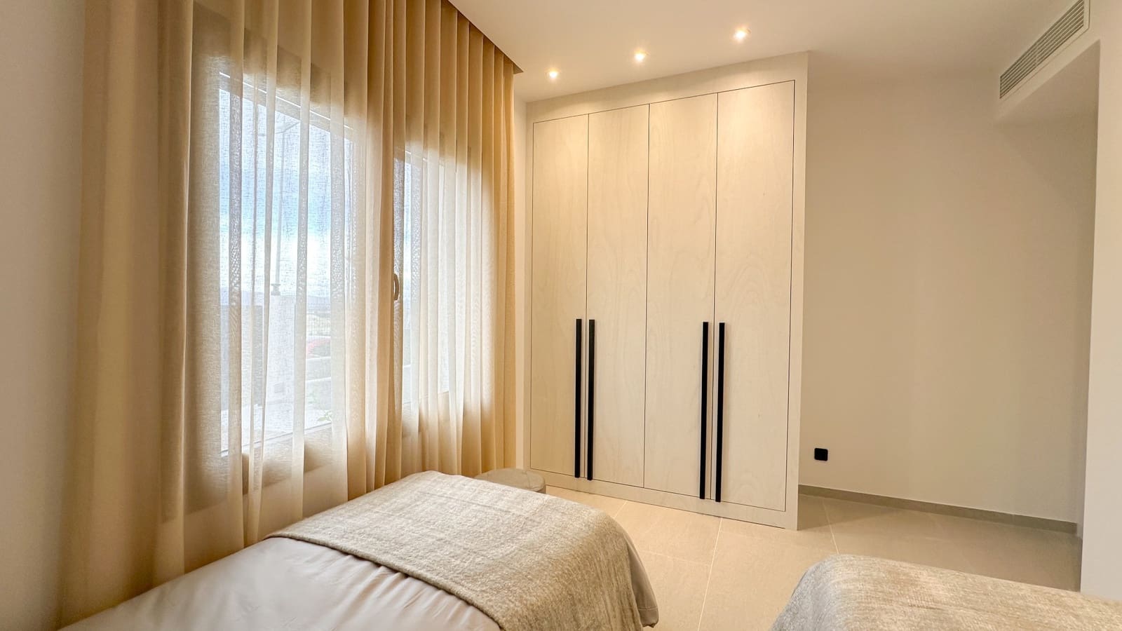 3 bedroom Villa for sale in Algorfa with pool - € 555,000 (Ref: 7058898)