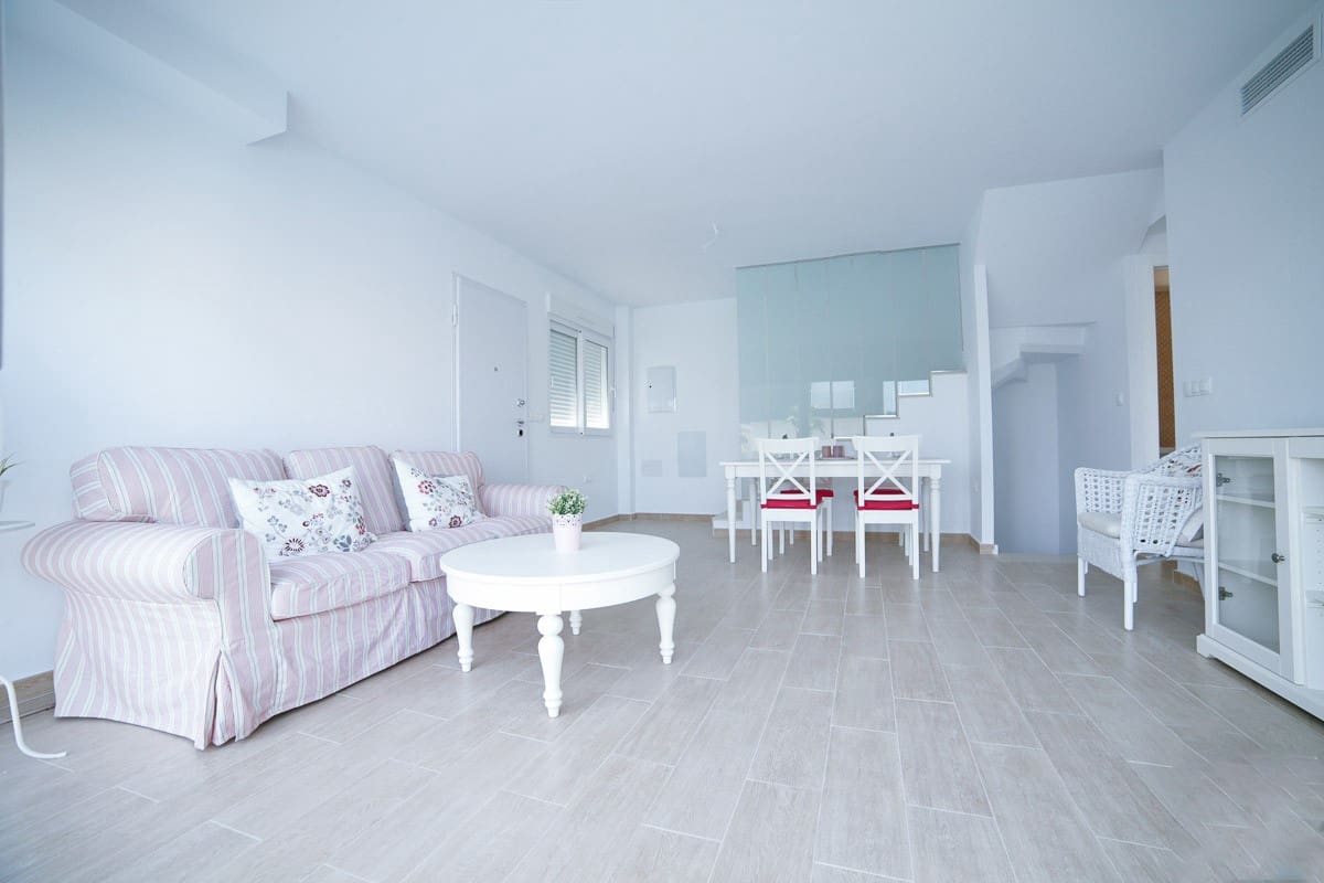 3 soveværelse Villa til salg i Gran Alacant med swimmingpool - € 425.000 (Ref: 7069107)