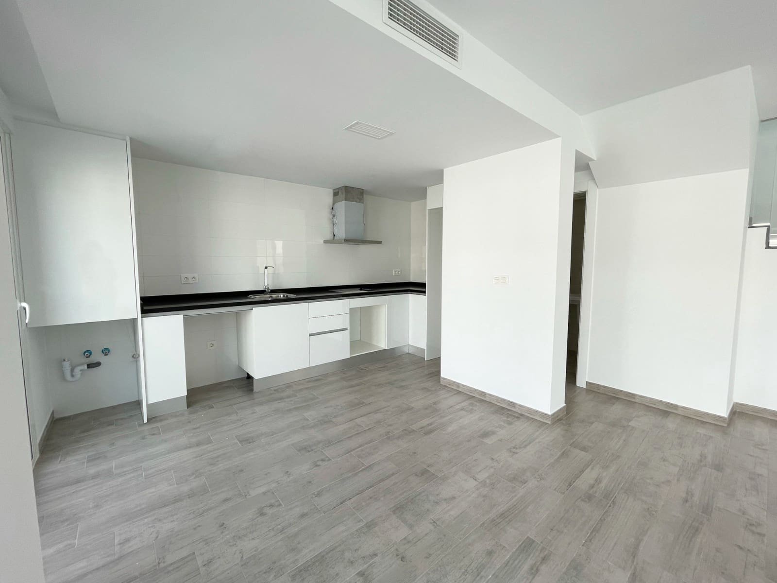 3 soveværelse Villa til salg i Gran Alacant med swimmingpool - € 425.000 (Ref: 7069107)