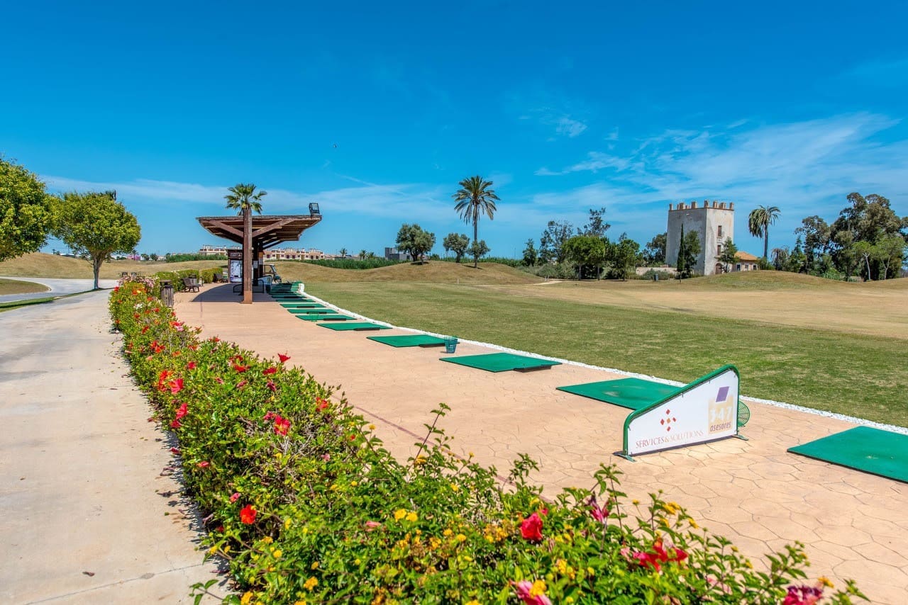 3 bedroom Villa for sale in Los Alcazares with pool - € 361,500 (Ref: 7124662)