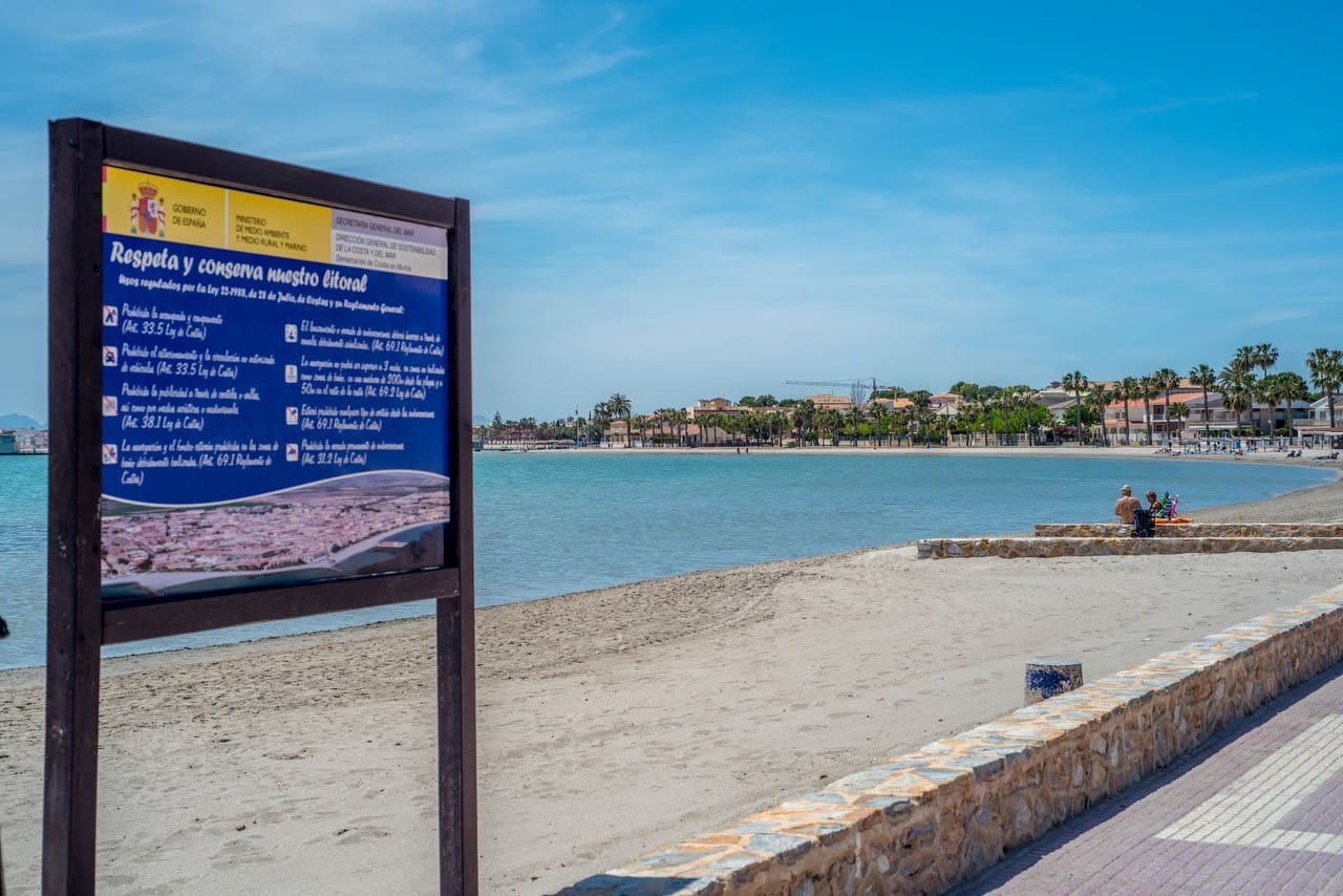 3 bedroom Villa for sale in Los Alcazares with pool - € 382,500 (Ref: 7124664)