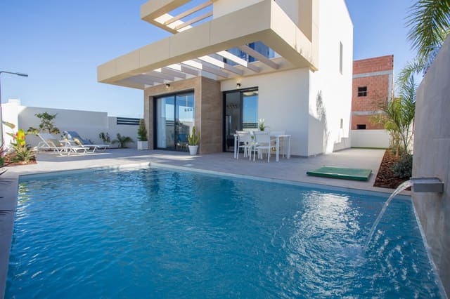 3 Zimmer Villa zu verkaufen in Los Montesinos mit Pool - 455.900 € (Ref: 7178093)