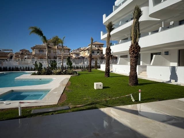 2 soveværelse Penthouse til salg i Cabo Roig, Orihuela med swimmingpool garage - € 440.000 (Ref: 7229834)