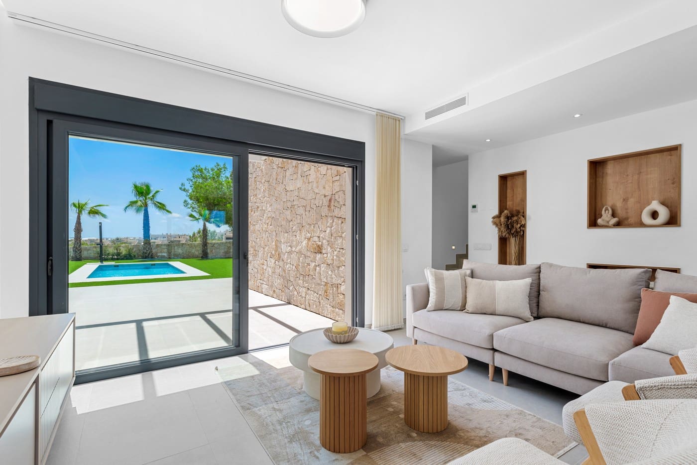 3 bedroom Villa for sale in Pilar de la Horadada with pool - € 698,000 (Ref: 7237050)