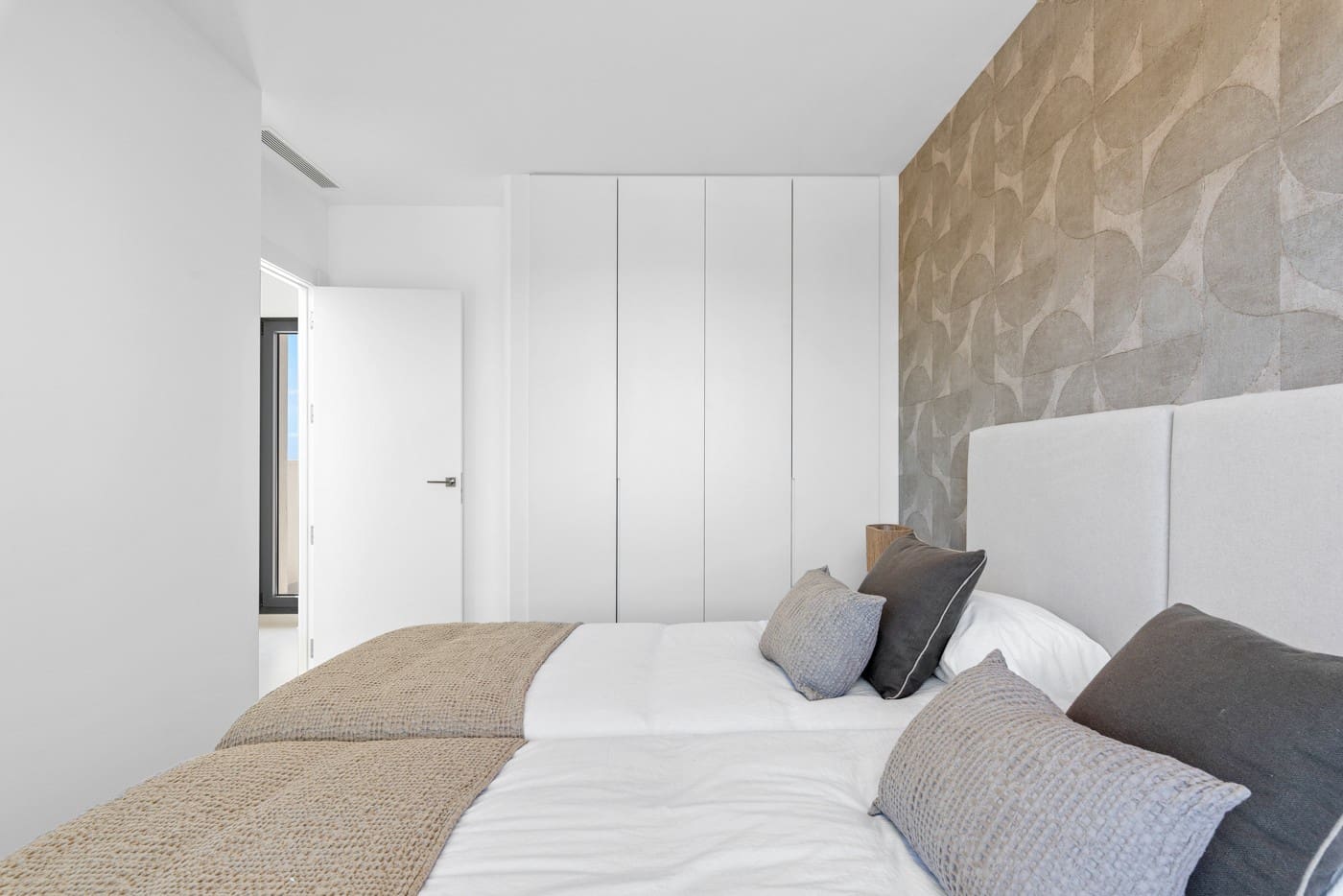 3 bedroom Villa for sale in Pilar de la Horadada with pool - € 698,000 (Ref: 7237050)