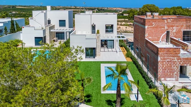 3 Zimmer Villa zu verkaufen in Pinar de Campoverde, Pilar de la Horadada mit Pool - 698.000 € (Ref: 7237050)