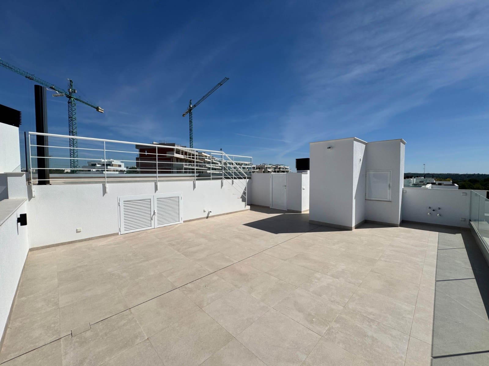 2 slaapkamer Appartement te koop in Las Colinas Golf met zwembad - € 875.000 (Ref: 7253757)