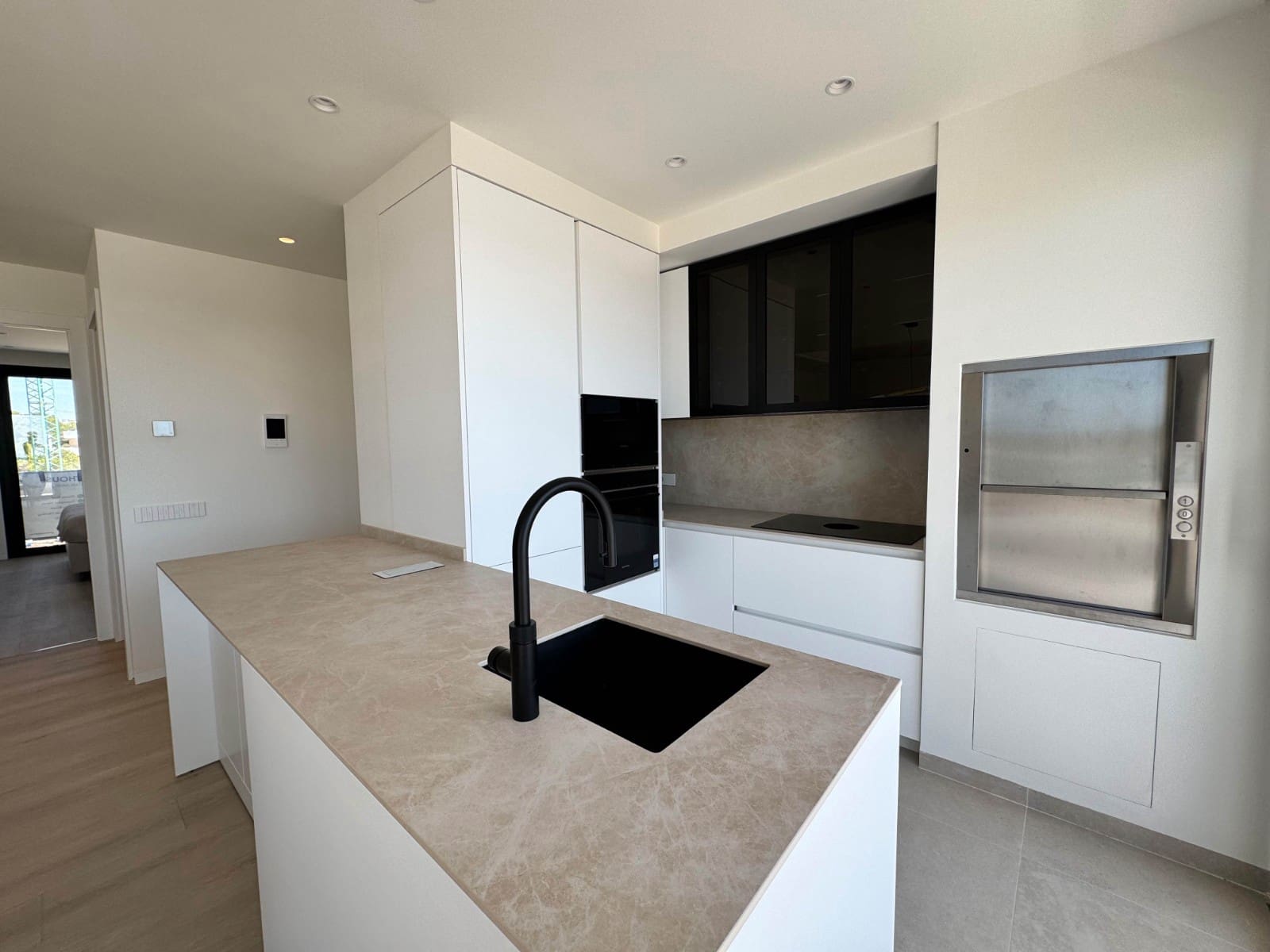 2 slaapkamer Appartement te koop in Las Colinas Golf met zwembad - € 875.000 (Ref: 7253757)