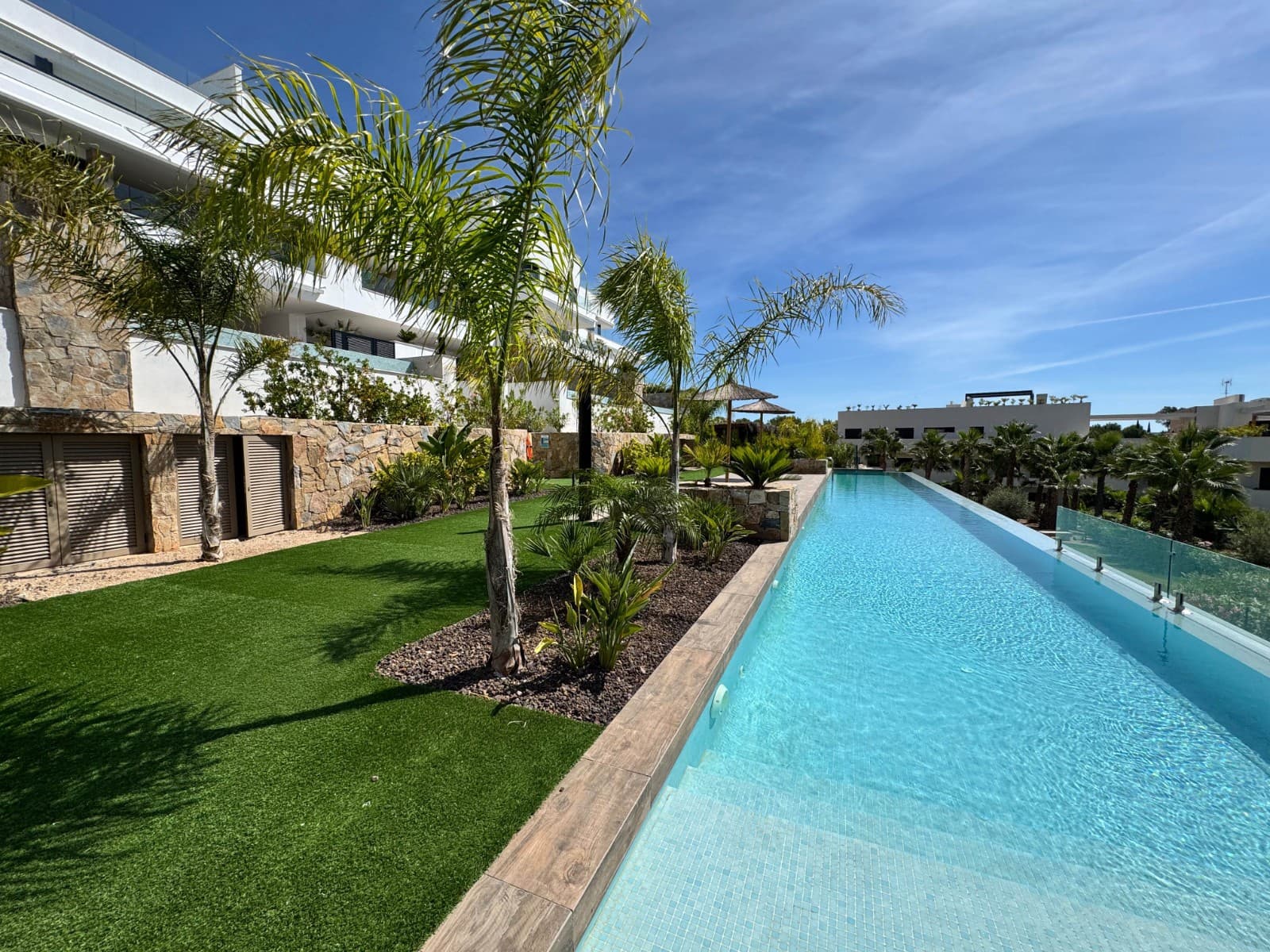 2 slaapkamer Appartement te koop in Las Colinas Golf met zwembad - € 875.000 (Ref: 7253757)