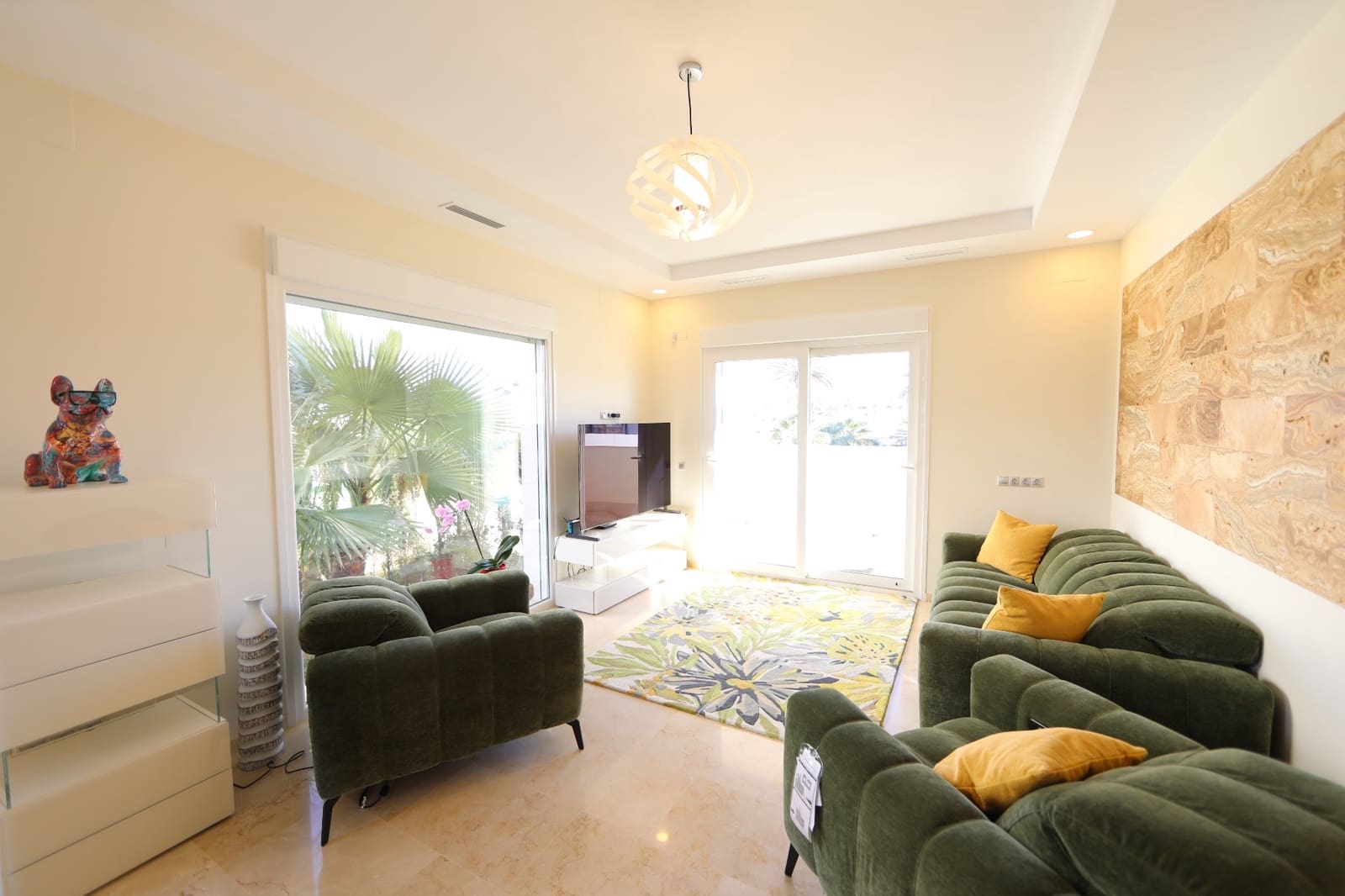 4 soverom Villa til salgs i La Zenia med svømmebasseng garasje - € 1 500 000 (Ref: 7259392)