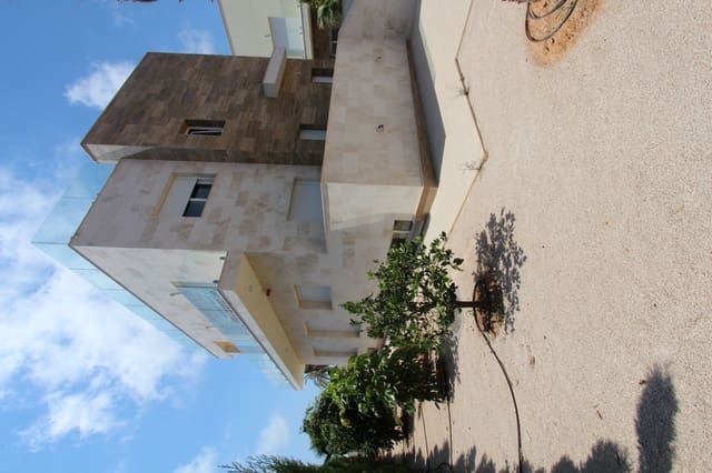 4 chambre Villa/Maison à vendre à La Zenia, Orihuela avec piscine garage - 1 500 000 € (Ref: 7259392)