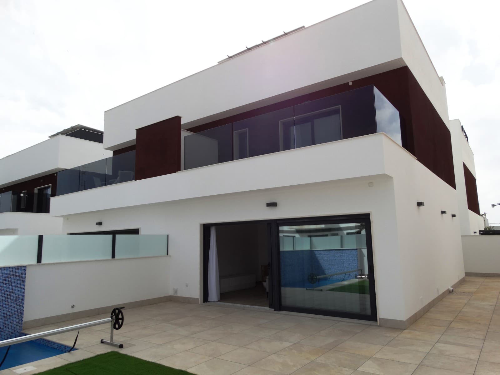 Chalet de 3 habitaciones en Pilar de la Horadada en venta con piscina - 379.900 € (Ref: 7287780)