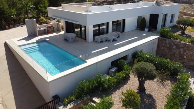 3 soveværelse Villa til salg i Las Colinas Golf, Orihuela med swimmingpool - € 1.490.000 (Ref: 7359037)